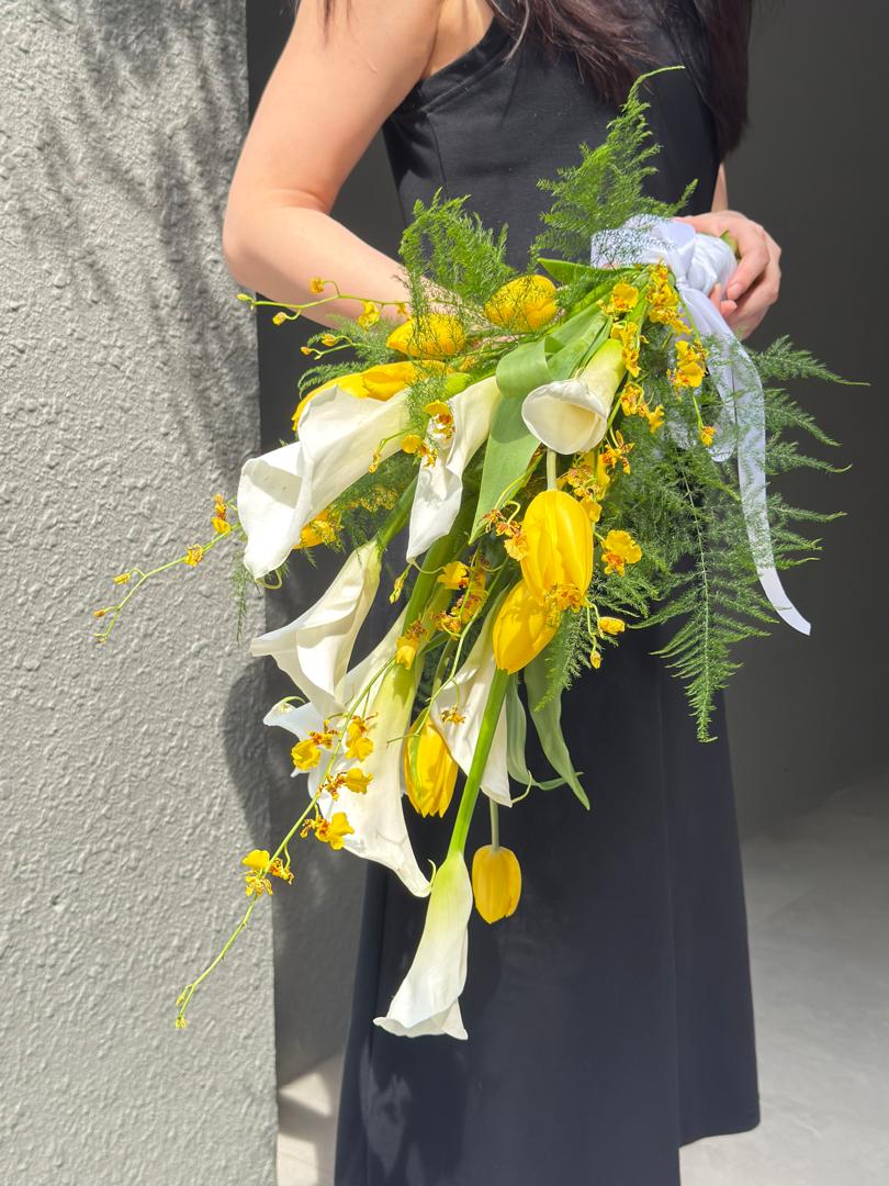 Fresh flower bouquet from the L'Amour Fleuri edit